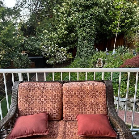 Beautiful Modern Suite North Vancouver Zewnętrze zdjęcie