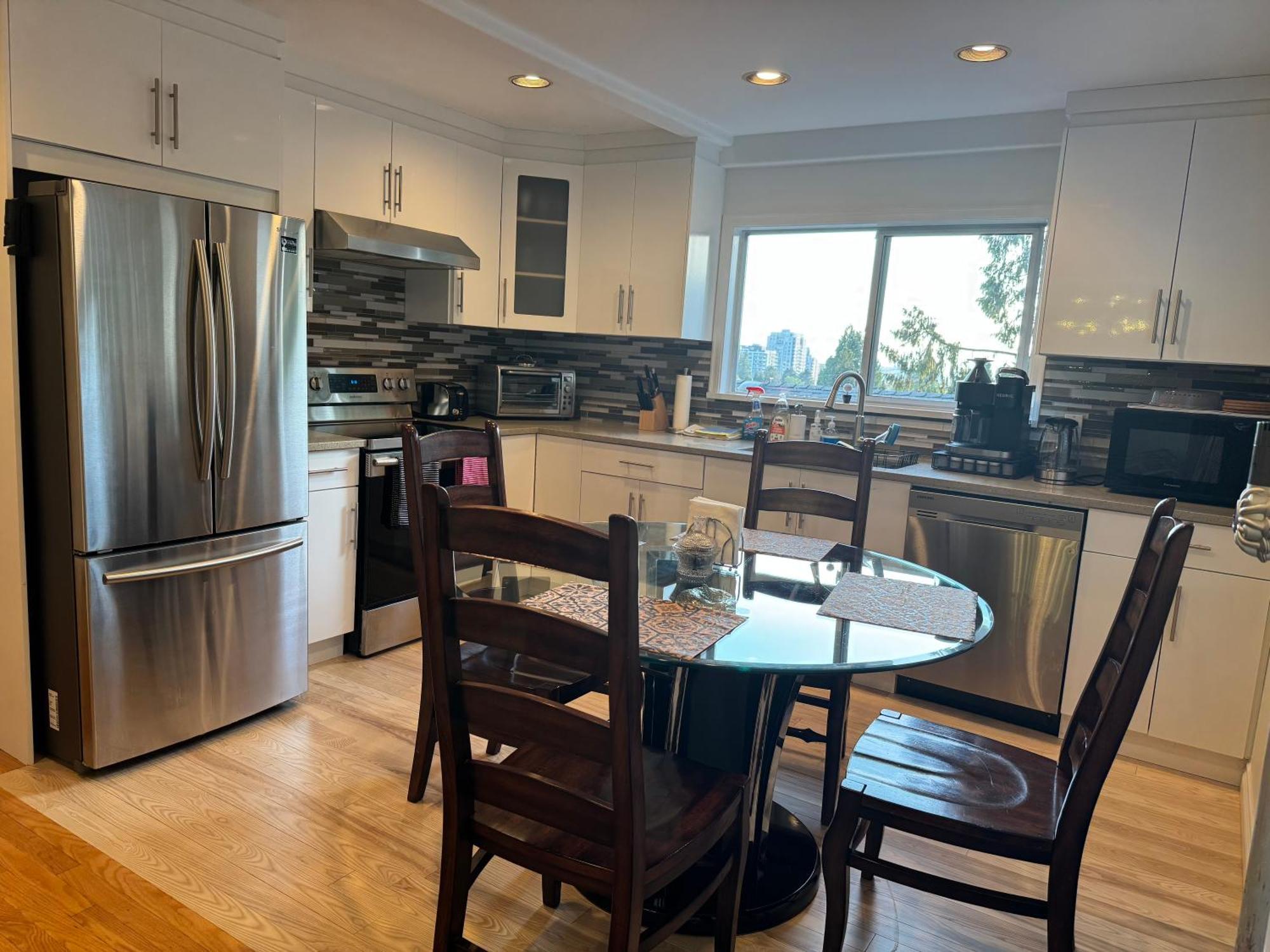 Beautiful Modern Suite North Vancouver Zewnętrze zdjęcie